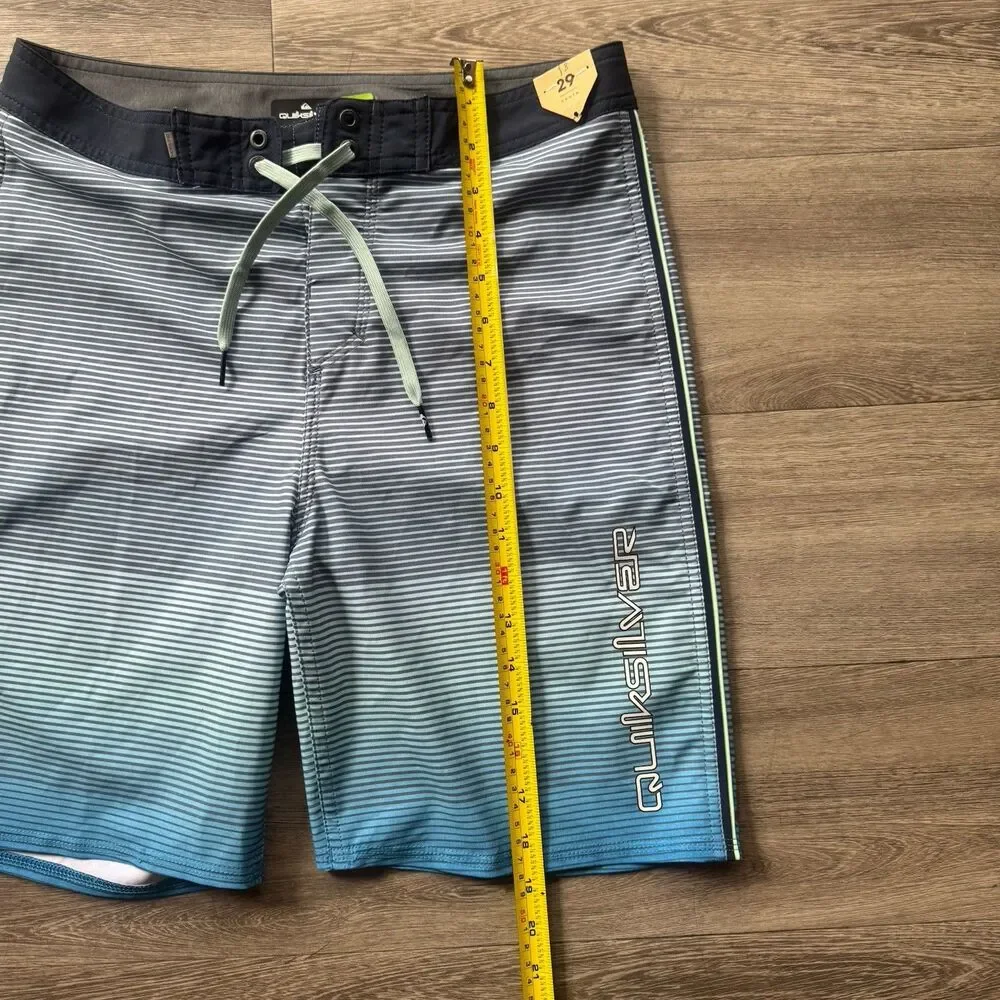 Quiksilver Boys Surfsilk Massive Youth Boardshorts-Snorkel Blue Size 29 Swim